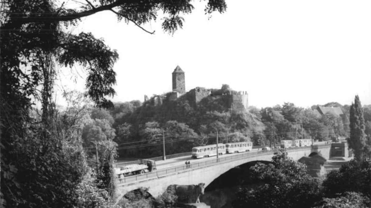Art University Burg Giebichenstein: Here Gertraud Möhwald received her education and teached as well.