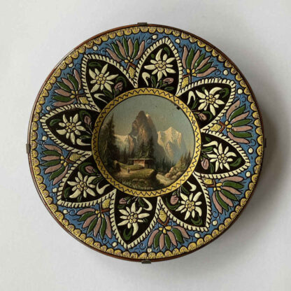 MUSÉE CÉRAMIQUE - Assiette illustrée de Thoune avec Wellhorn et Wetterhorn – Majolique Thuner (Thoune) – Image 2