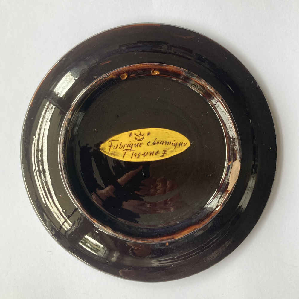 Friedrich Ernst FRANK (* 1862, † 1920) para Johann WANZENRIED - Plato con traje tradicional «Berna» en cerámica - Mayólica de Thun - Imagen 3