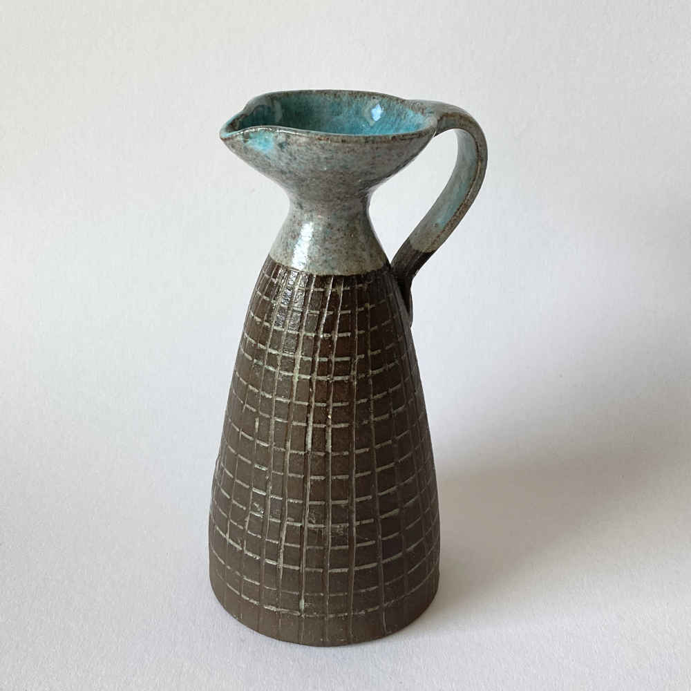 Gerda KÖRTING (* 1911, † 2000) - Jug with turquoise - GDR pottery