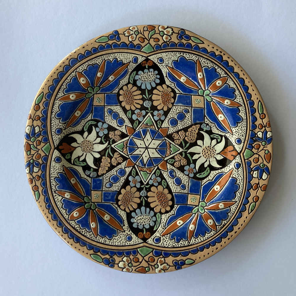 Johann WANZENRIED (* 1847, † 1895) - Dessert Plate with Edelweiss - Thun Majolica (Thoune)