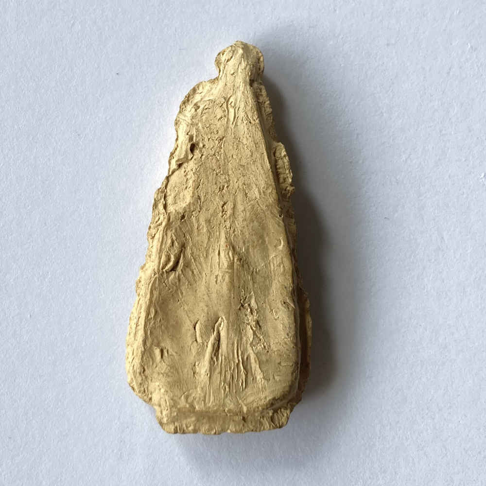 Madone à gratter d'Einsiedeln, vêtue d'un costume royal espagnol (vierge de pèlerinage, vierge à gratter) – Image 2