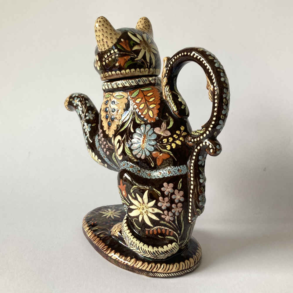 Majolique de Thoune – Chat (noir) servant de théière / cafetière – Image 12