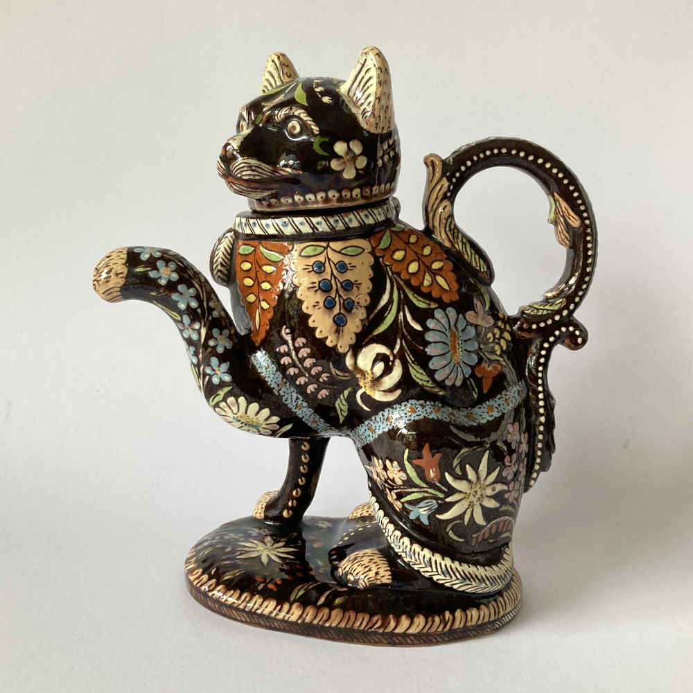 Majolique de Thoune – Chat (noir) servant de théière / cafetière