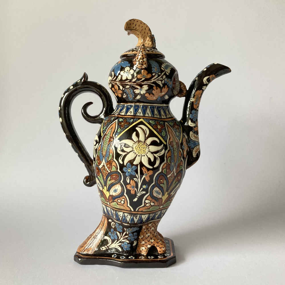 Majolique de Thoune – Chouette servant de théière / cafetière avec une fleur bleue sur la crête – Image 5