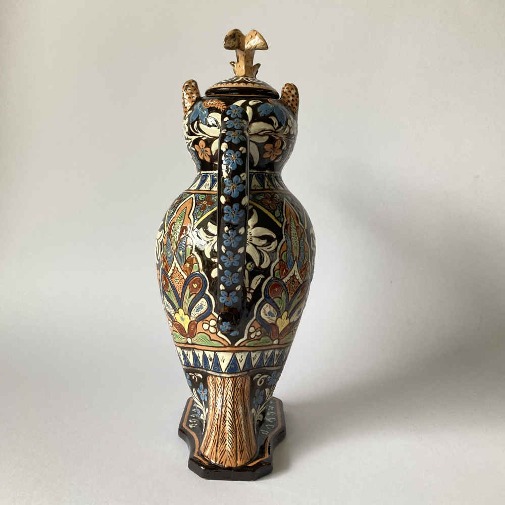 Majolique de Thoune – Chouette servant de théière / cafetière avec une fleur bleue sur la crête – Image 6