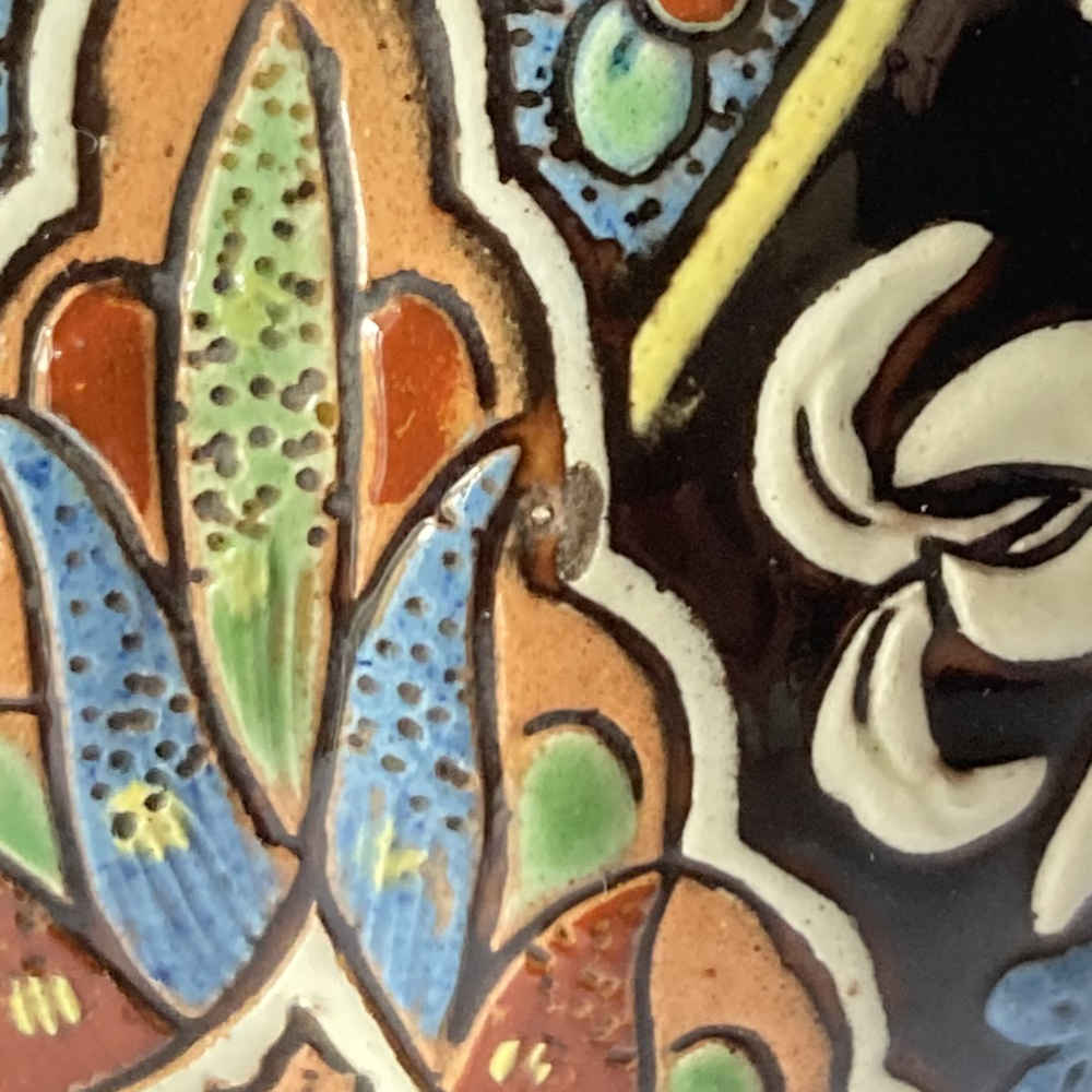 Majolique de Thoune – Chouette servant de théière / cafetière avec une fleur bleue sur la crête – Image 16