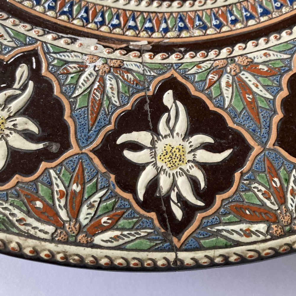Cuenco esplendor con centro en relieve - Mayólica Thun - Imagen 5