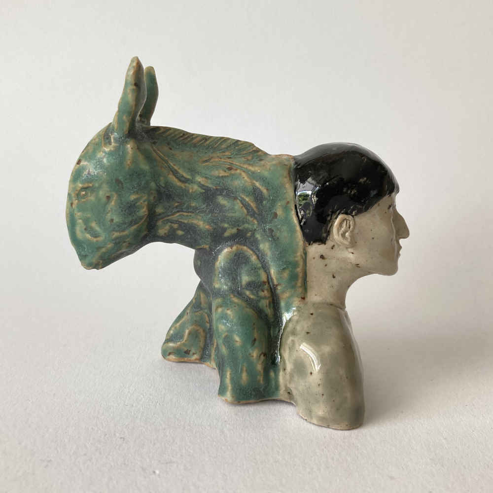 Mila VÁZQUEZ OTERO (* 1978) – Renée Sintenis con su «Burrito» – Busto salero – Cerámica de taller