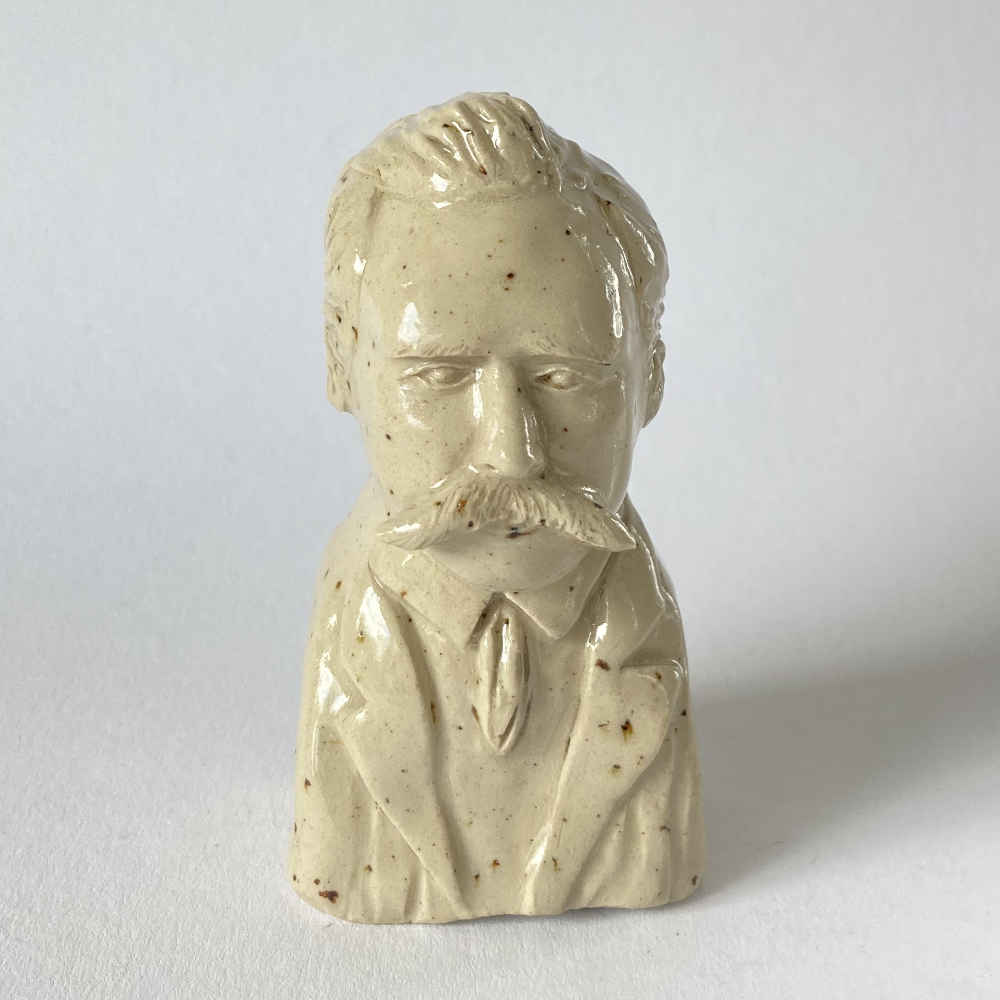 Mila VÁZQUEZ OTERO (* 1978) - Friedrich Nietzsche verso il 1875 - Saliera in forma di busto - Studio ceramica - immagine 2