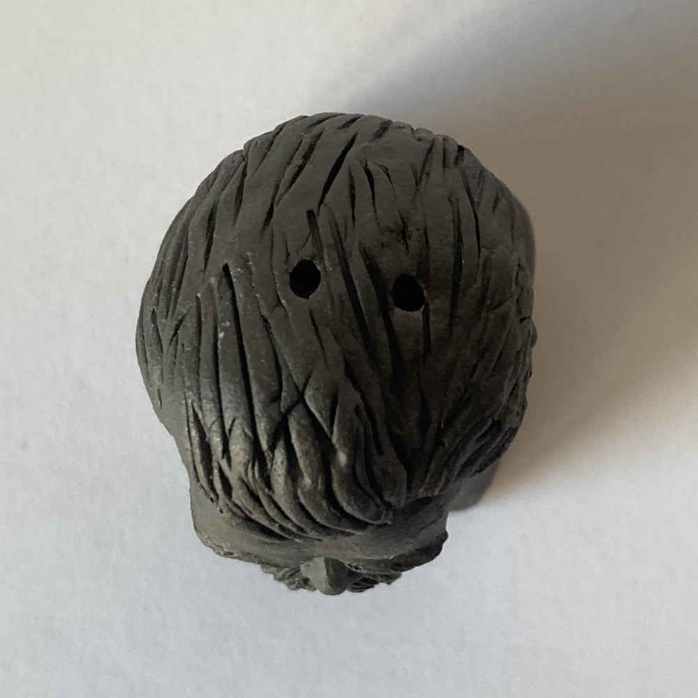 Mila VÁZQUEZ OTERO (* 1978) – Friedrich Nietzsche - Salzstreuerbüste (2) - Studiokeramik – Bild 8