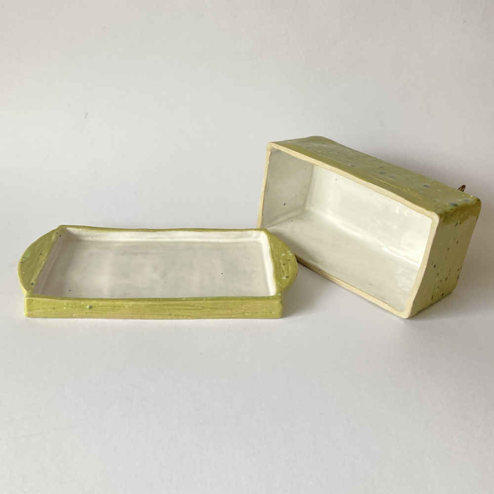 Mila VÁZQUEZ OTERO (* 1978) – Butterdose aus Keramik handgemacht mit Kuh II - Studiokeramik – Bild 7