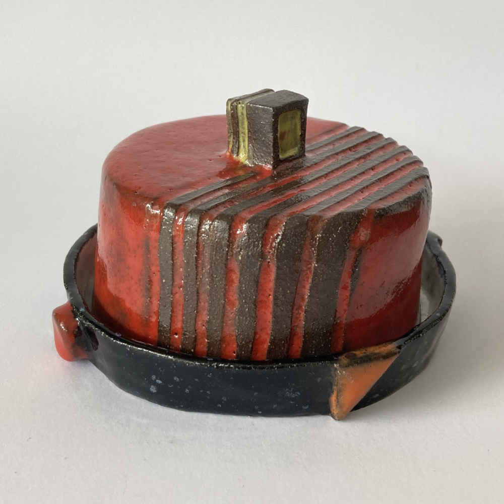 Mila VÁZQUEZ OTERO (* 1978) – Runde Butterdose aus Keramik handgemacht im Bauhausstil - Studiokeramik