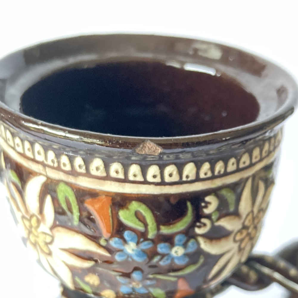 MUSÉE CÉRAMIQUE – Cafetera negra con lazo en forma de ocho – Mayólica de Thun - Imagen 12