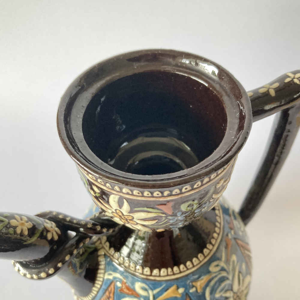 MUSÉE CÉRAMIQUE – Cafetera negra con lazo en forma de ocho – Mayólica de Thun - Imagen 10