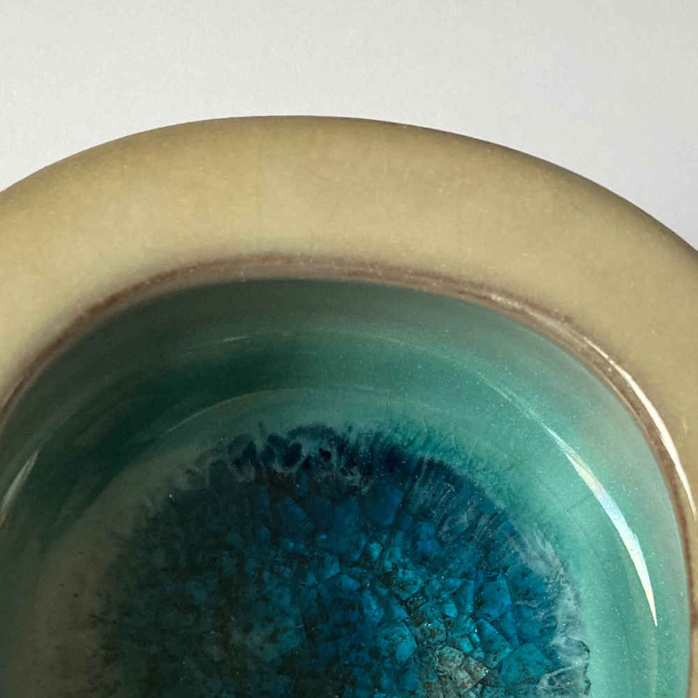 Richard BAMPI (* 1896, † 1965) - Ciotola bianca con flusso di vetro crepato blu - Studio ceramica - immagine 6