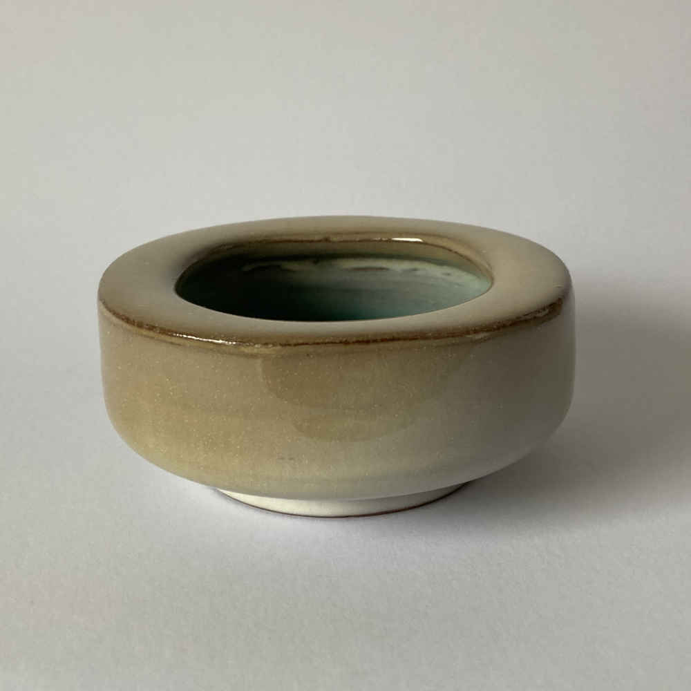 Richard BAMPI (* 1896, † 1965) - Ciotola bianca con flusso di vetro crepato blu - Studio ceramica