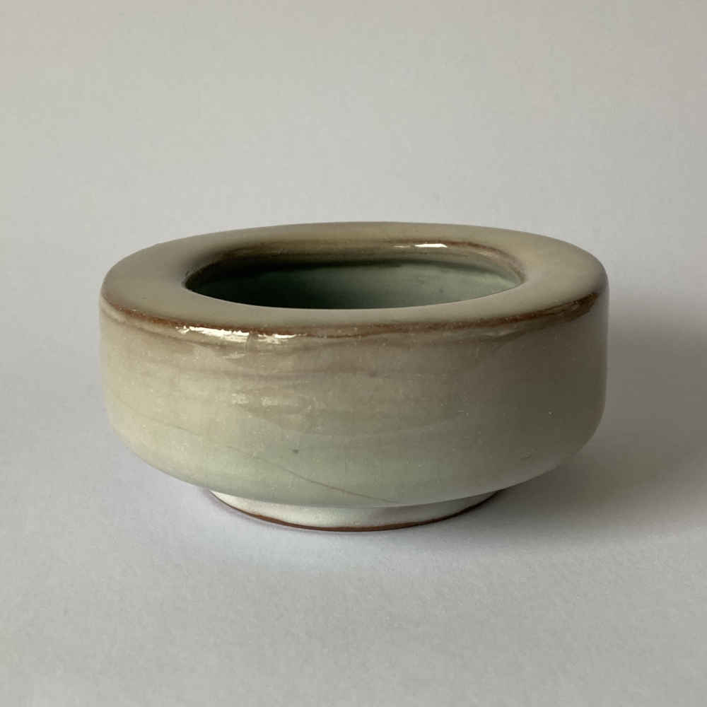 Richard BAMPI (* 1896, † 1965) - Ciotola bianca con flusso di vetro crepato blu - Studio ceramica - immagine 3