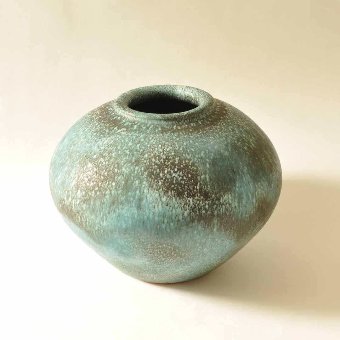Studio HOHLT - Big Green Vase - Studio Pottery