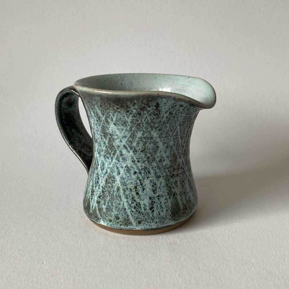 Tessa KIDICK (* 1915, † 2002) - Grünes Keramik-Kännchen - Studiokeramik – Bild 4
