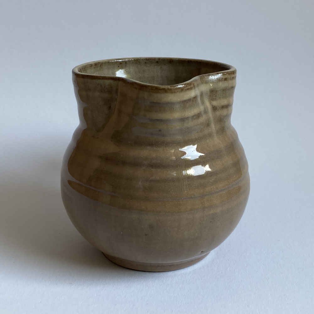 Tessa KIDICK (* 1915, † 2002) -  Brocca con scanalature - studio ceramica - immagine 3