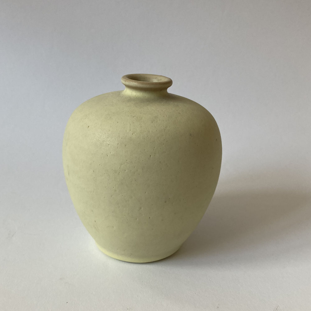 Walter GEBAUER (* 1907, † 1989) - Vase jaune à glaçure mate - poterie d'atelier