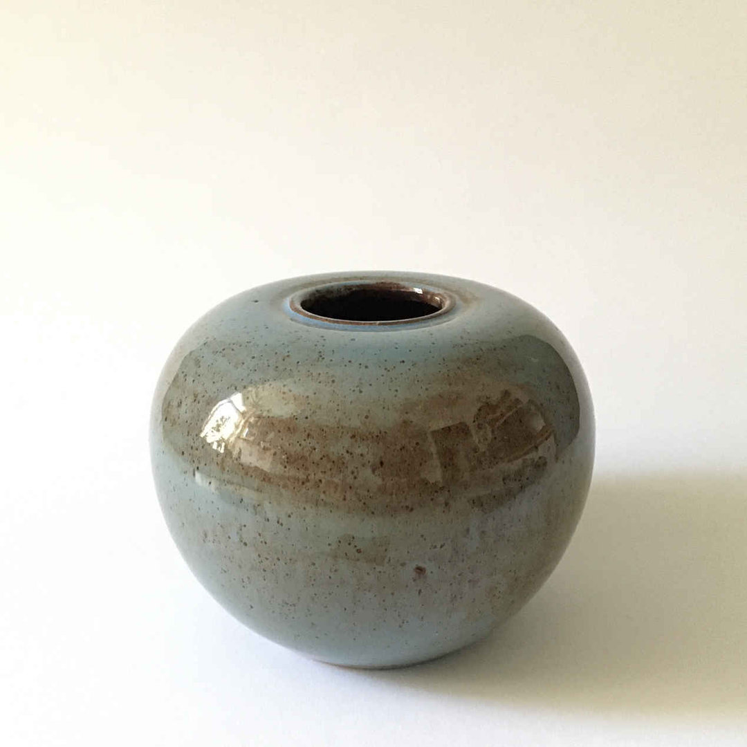 Walter GEBAUER (* 1907, † 1989) - Roundish Vase in Light Blue - Studio Pottery